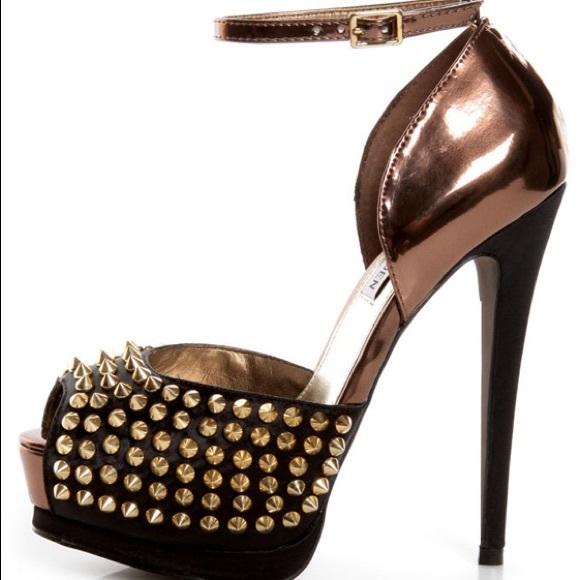 Steven Madden Black Suede Spiked Sassey Heels